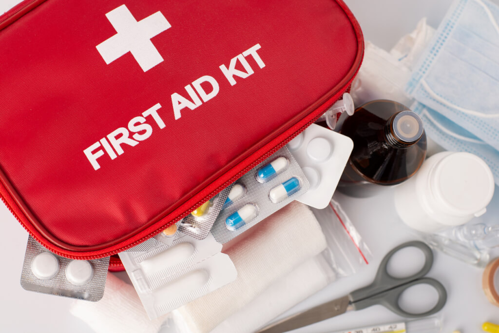 make-your-own-first-aid-kit-everything-you-need-to-diy-web-health-wire
